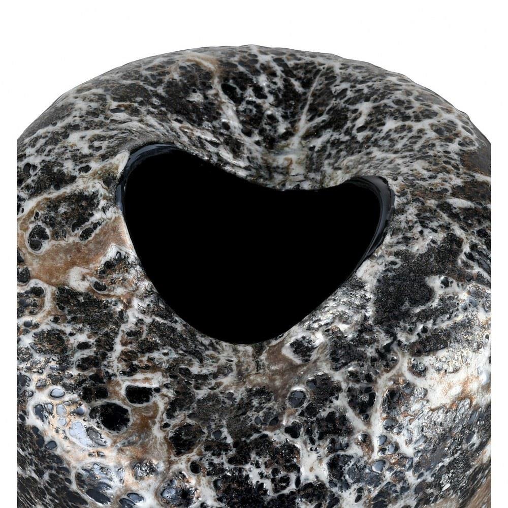 S0047-8070