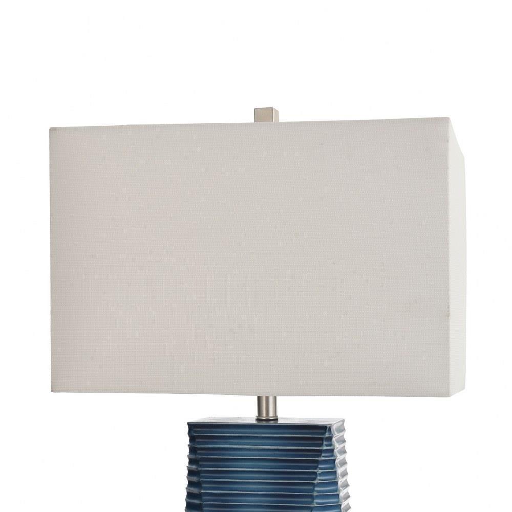 L330521DS