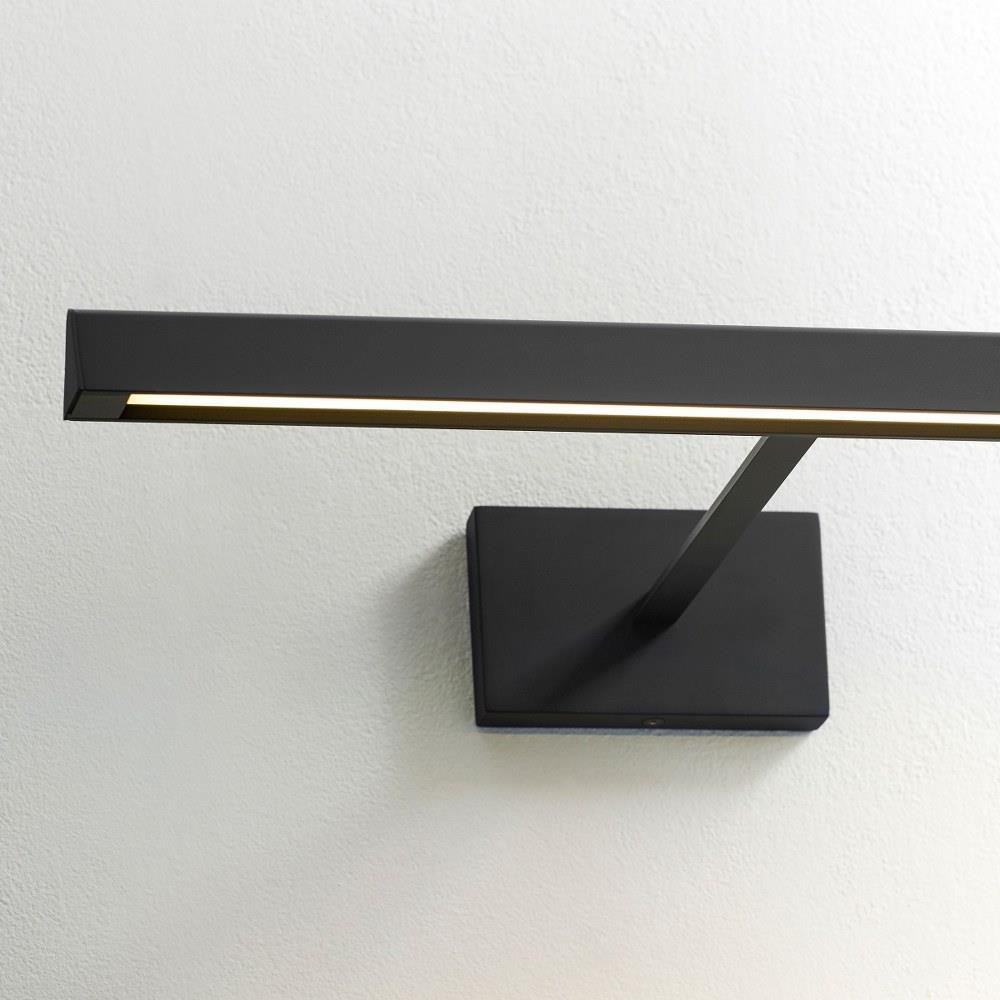 700DES18B-LED930